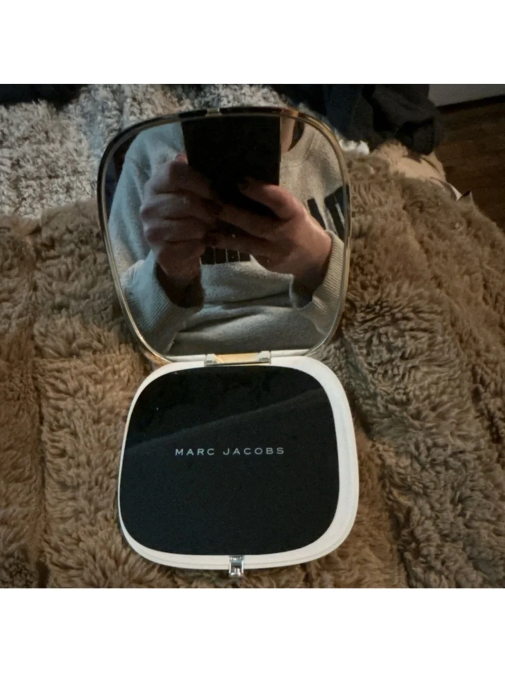 Marc Jacobs Gold Foil Compact Luminizer - Picture 4 of 5